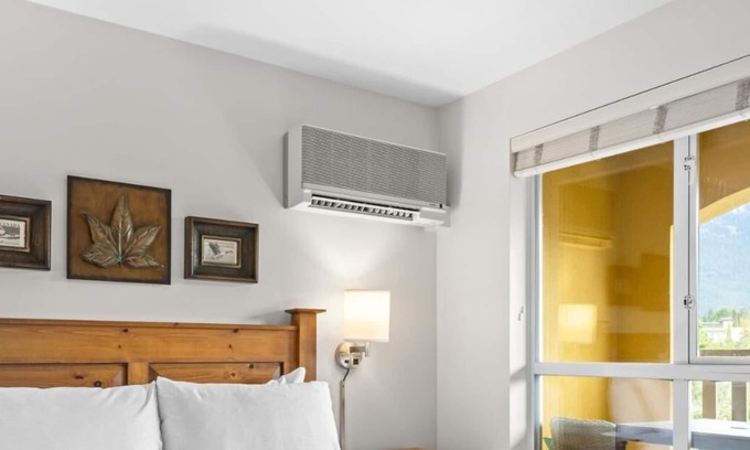 Whistler Village Condo | Bear Lodge One Bedroom by MVA