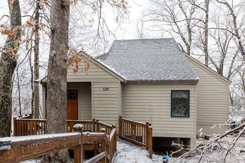 Treeloft House | Bear Necessities with Wintergreen Advantage