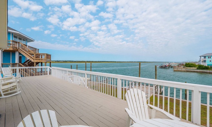 Topsail Beach House | Bear's Den | Canal Front + Boat Dock!