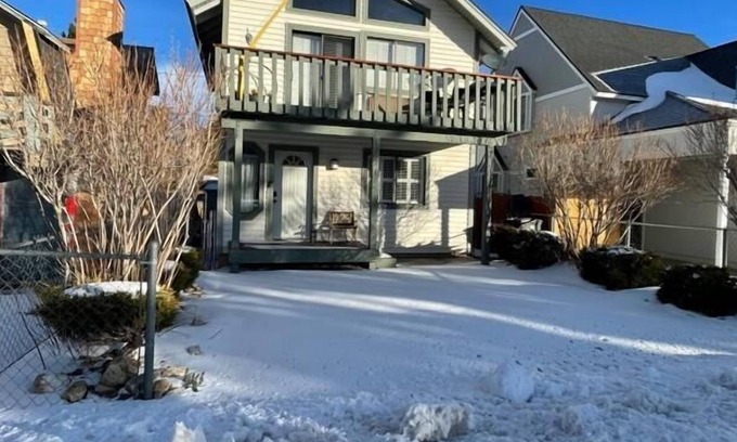Woodlands Cabin | Bear's Lair - Witness enchanting sunset mountain views at this property! New hot tub!