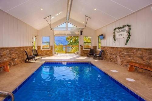 Gatlinburg - Pigeon Forge House | BearFoot Hills Retreat by Avada Properties