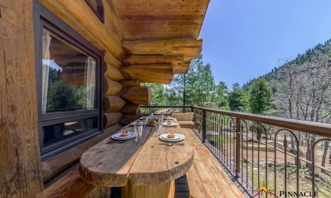 Ruidoso Cabin | Bearfoot Lodge: Hot Tub, Pets, Near River & Trails