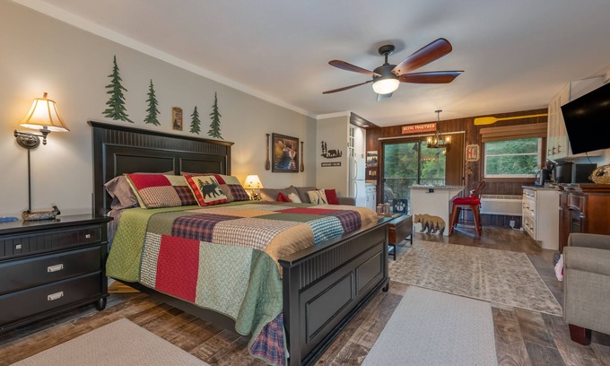 Lake Lure Condo | |"Beary Relaxing Suite"| Access to Rumbling Bald Amenities! ☆HUGE winter dscnt!☆