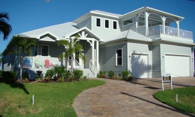 Caloosahatchee Villa | BEAT THE HEAT - 20% OFF YOUR DREAM GETAWAY - 3127 Riverhouse Princess