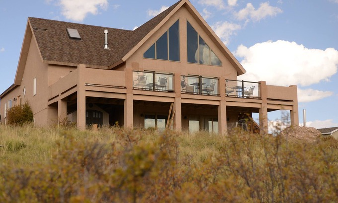 Canon City House | Beat the heat with a Mountain retreat!