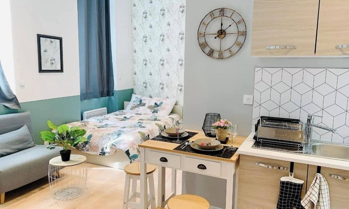 Saint-Brieuc Apartment | Beau Studio Proche Centre Ville. Idéal Pour Couple, Amis ou Tout Seul!