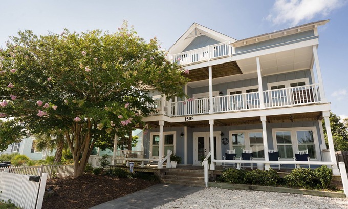 Morehead City House | Beaufort Kite House - Front Street 7 Bedroom Home