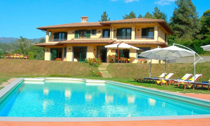 Castelnuovo di Garfagnana Villa | Beautiful private villa with hot tub, WIFI, private pool, TV, patio, panoramic view and parking