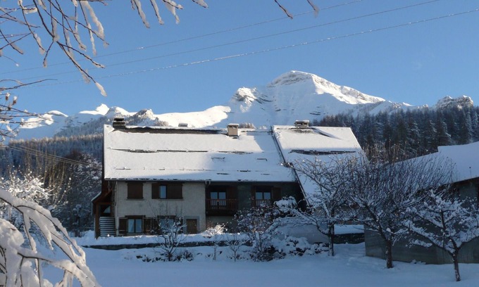 Saint-Michel-de-Chaillol Apartment | Beautiful sunny apartment in the pretty village resort alps champsaur