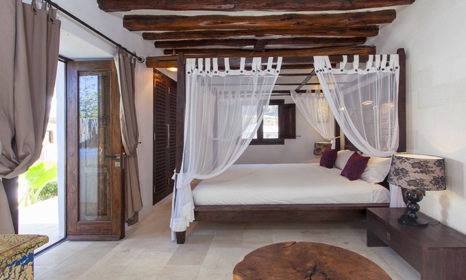 Santa Eulalia del Rio Villa | Beautiful Ibiza Villa | Can Reyna | 4 Bedrooms | Private Pool & Lovely Rural.
