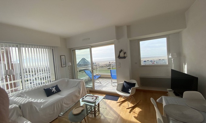 Le Touquet-Paris-Plage Apartment | Beautiful, F2 very functional, facing the beach, with Fiber wifi.