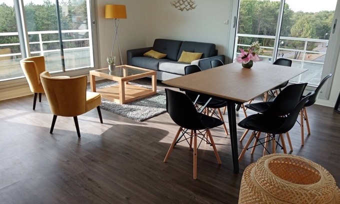 Le Touquet-Paris-Plage Apartment | Beautiful F3 apartment of 70 m², side sea view, near beach, quiet street