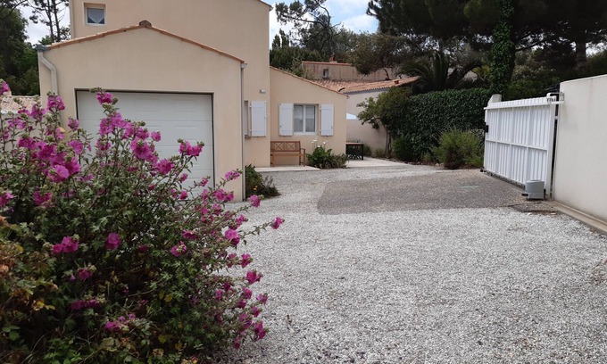 Saint-Georges-d'Oleron House | Beautiful holiday villa 700m from the beach