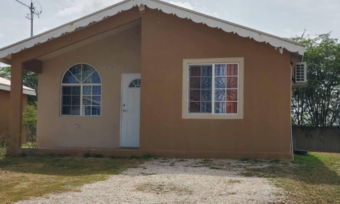 Old Harbour House | Beautiful 1-Bed House in New Harbour Village 3, Old Harbour, St. Catherine, Jamaica. Secured gated community.