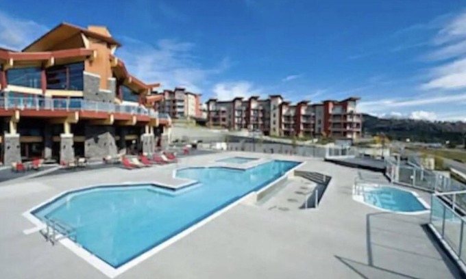 Central Okanagan Condo | Beautiful 1 bedroom Condo in the Copper Sky Resort