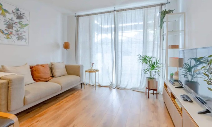 Haggerston Apartment | Beautiful 1 Bedroom Flat in Historic Hackney