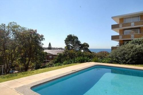 Coogee Apartment | Beautiful 1 bedroom unit 1 block from Coogee beach