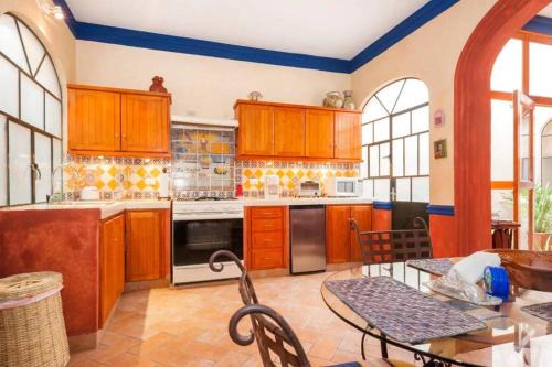 Zona Centro Apartment | Beautiful 1 Bedroom apt @ San Miguel Allende (R1)