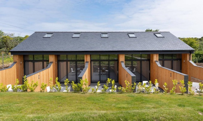 New Mill Apartment | Beautiful 1BD Lodge in the Cornish Countryside