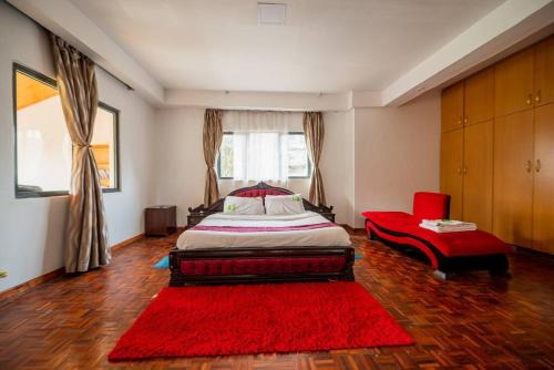 Lavington Apartment | Beautiful 1bdr w floor mirrors