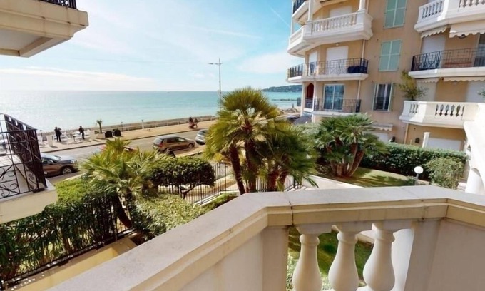 Old Town Apartment | Beautiful 1BR downtown Menton with terrace, AC, Wi-Fi