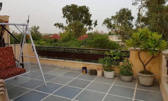 Lajpat Nagar Apartment | Beautiful 1RK Apartment with Terrace in Lajpat Nagar by HostMyStay