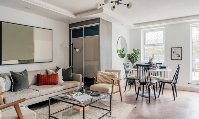 Northcote Apartment | Beautiful 2 bed apartment with large roof terrace