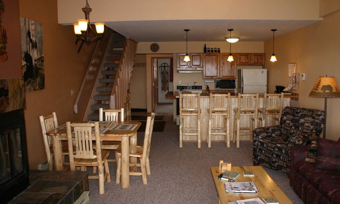 Whitefish Condo | Beautiful 2 bed + loft - Ski in/Ski out Condo Whitefish Mountain Resort