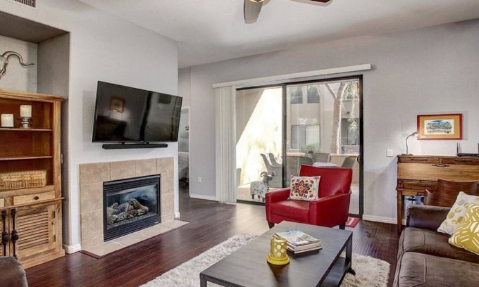 South Scottsdale Condo | Beautiful 2-Bedroom Condo in Prime Paradise Valley/Scottsdale Area