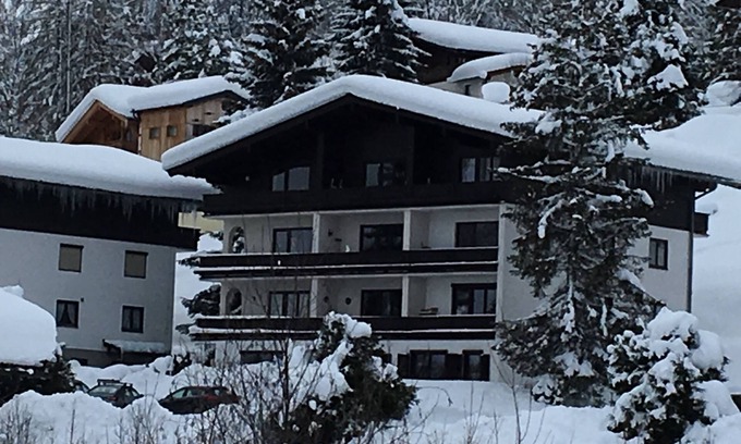 Maria Alm am Steinernen Meer Apartment | Beautiful 2 Bedroom Apartment With Stunning Mountain Views Close to Ski Lifts