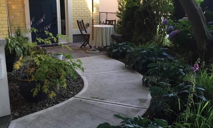 Hastings House | Beautiful 2 bedroom garden suite in Vancouver