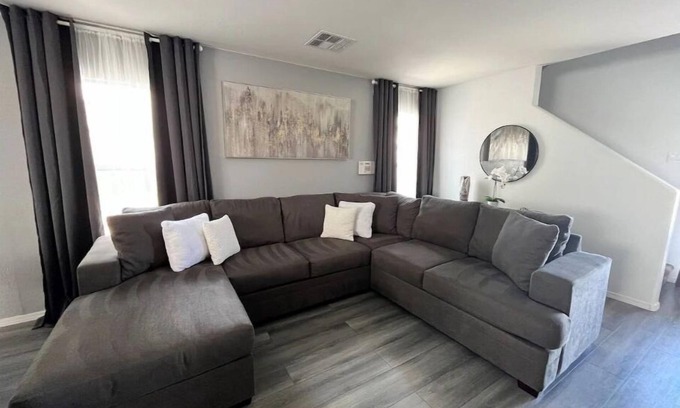 Sunrise Manor House | Beautiful 2 story home 20 minutes from the strip