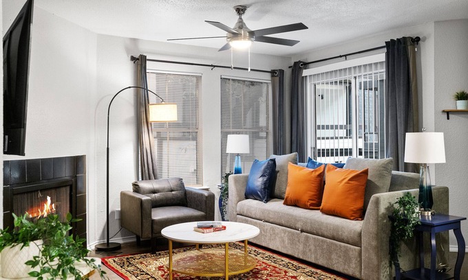 University Hills and Windsor Park Apartment | Beautiful 2BD/2BA in University Hills 6700