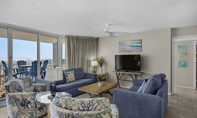 Long Beach Condo | Beautiful 2Bdr on 1st Floor! Free Beach Chairs!