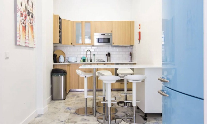 Sao Paulo Apartment | Beautiful 2BR high ceiling/50m from TimeOut market