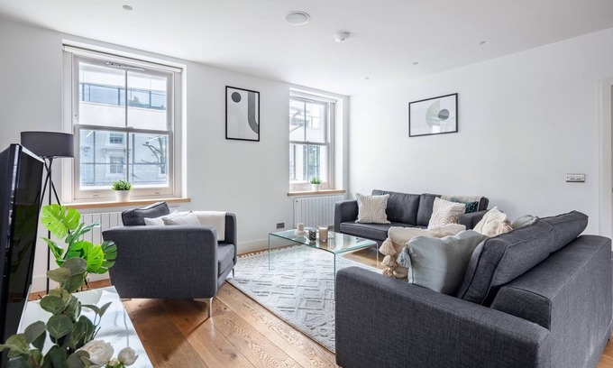 Fitzrovia Apartment | Beautiful 2BR In the Heart of Fitzrovia – Soho - Most Central Area of London