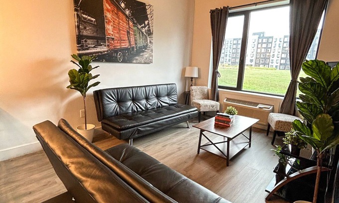Elizabeth Apartment | Beautiful 2BR Next to Airport 2999