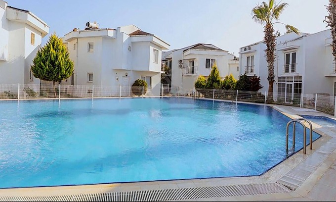 Lara Villa | Beautiful 3 Bedroom Garden Villa With Share Pool in Kundu