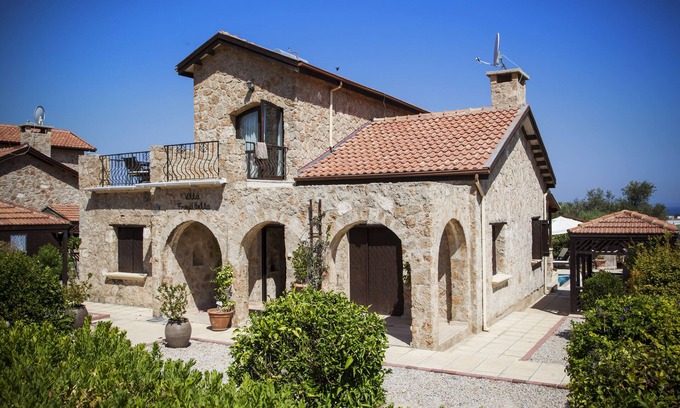 Catalkoy Villa | Beautiful 3 bedroom traditional Villa with Private Pool, Sea and Mountains View