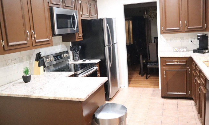 West Ashley House | Beautiful 3 bedroom home near Downtown Charleston