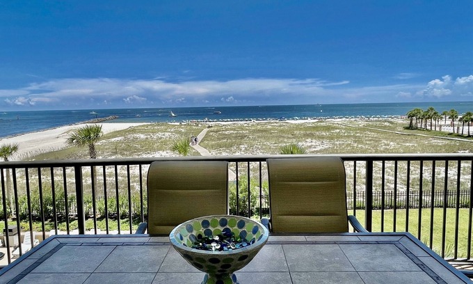 Ono Island Condo | Beautiful 3 Bedroom Condo with Huge Gulf-Front Balcony on the 3rd Floor!
