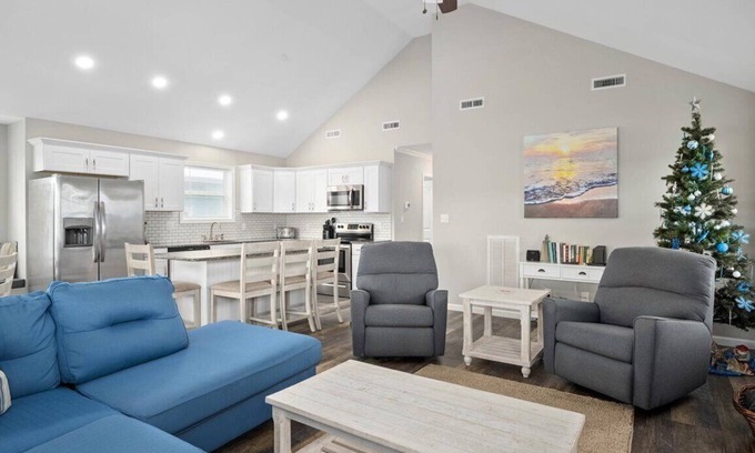 Montego Bay House | Beautiful 3 BR 2 BA Home in Montego Bay - Community Pool