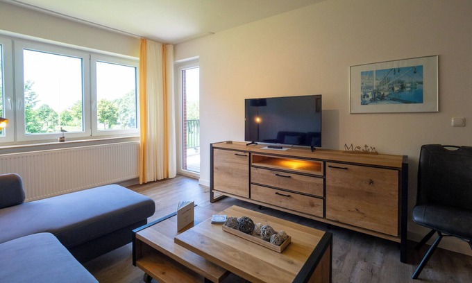 Spiekeroog Apartment | Beautiful 3-room apartment with balcony (west) in a central location
