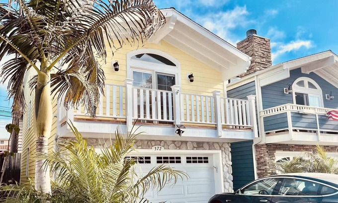 Silver Strand House | Beautiful 3bd,3 bt home, minutes from the beach