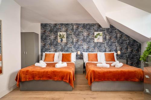 Anfield Apartment | Beautiful 3BR Flat near LFC Stadium - Sleeps 8
