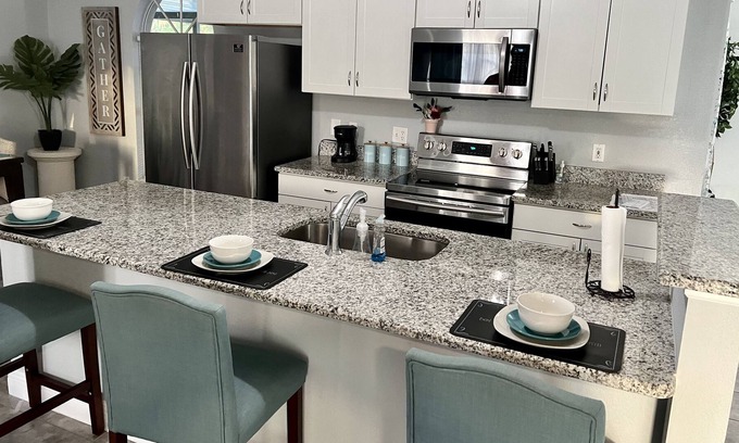 Poinciana House | Beautiful 4 bd house with pool