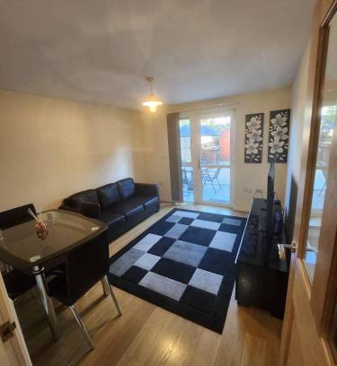 West Thurrock House | Beautiful 4 bedroom home with Parking by Lakeside