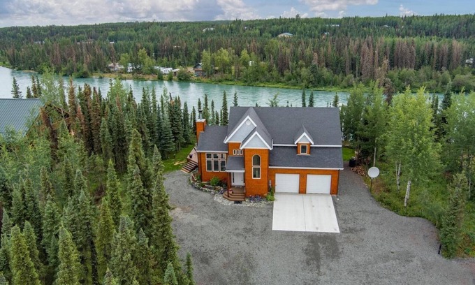 Funny River House | Beautiful 4 Bedroom Home secluded on the Kenai River with improved road access