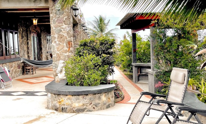 Puntas Villa | Beautiful 4 STAR property less than 5 min. from Sandy Beach. Brick pizza oven.