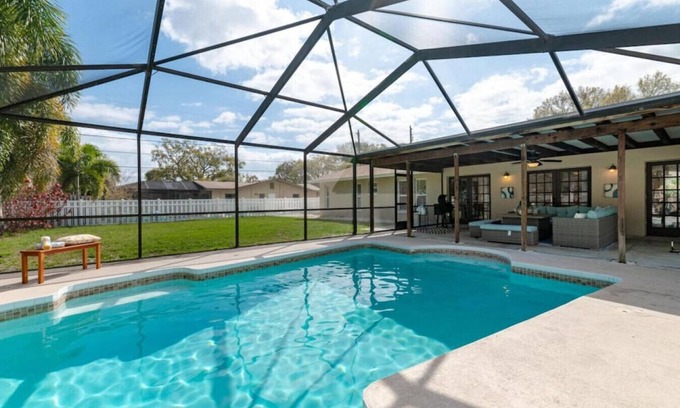 Clearwater House | Beautiful 5 bedroom Clearwater home, near beaches and downtown